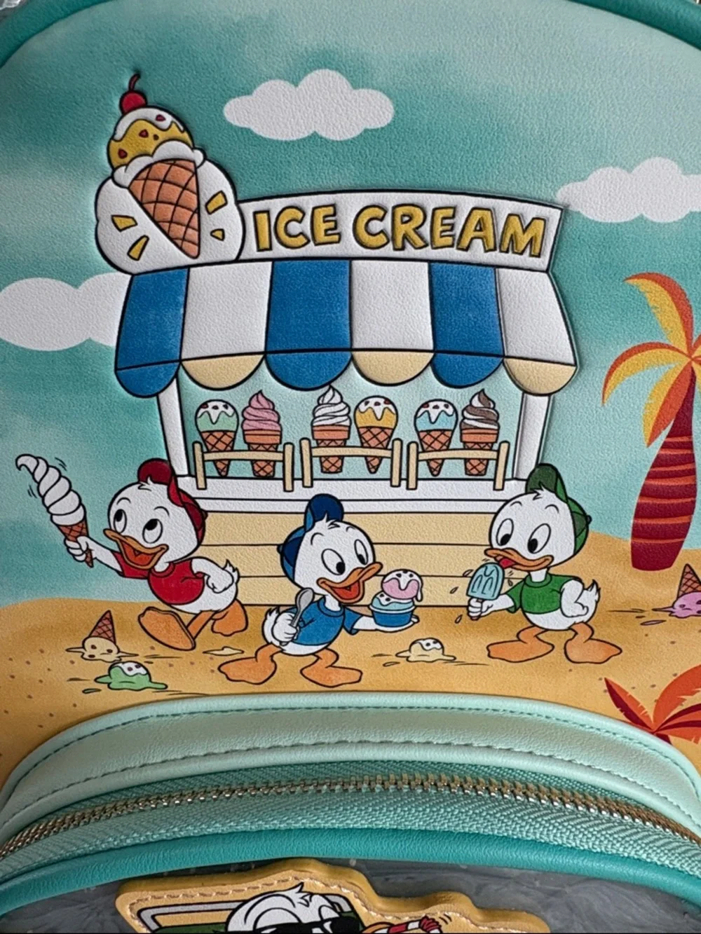 Our Universe Disney Donald Duck & Nephews 90th  Anniversary Beach Theme Bag NWT - Picture 7 of 8